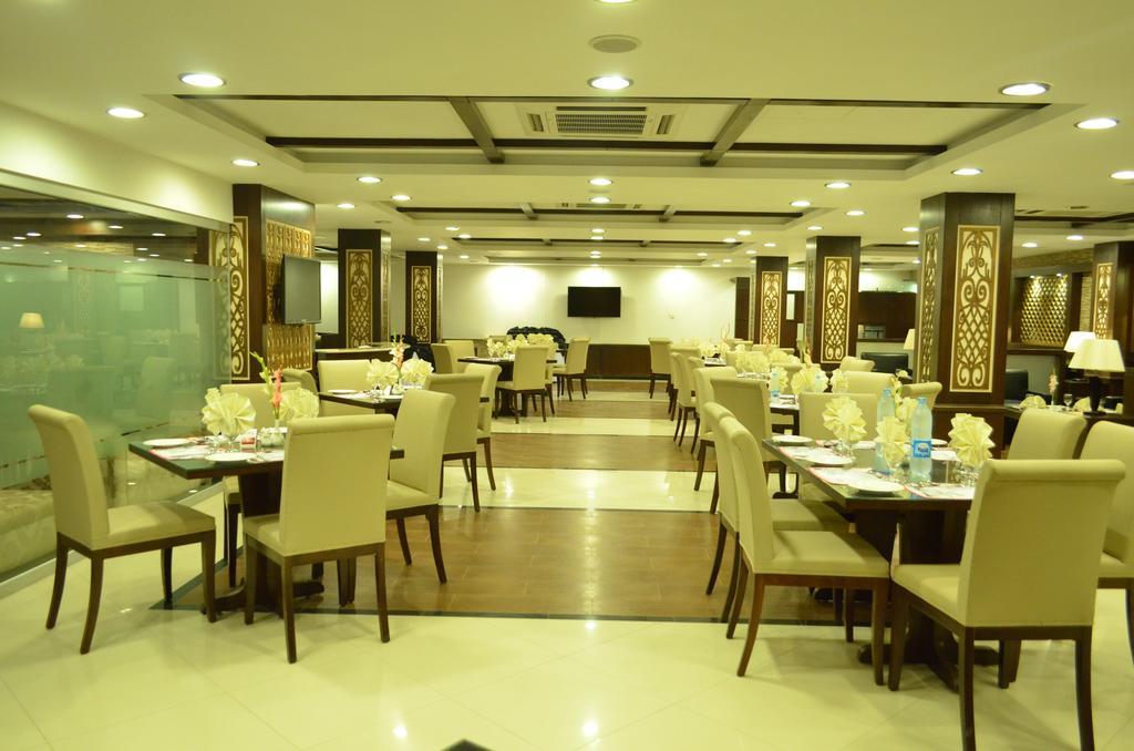 Royalton Hotel Rawalpindi Dış mekan fotoğraf