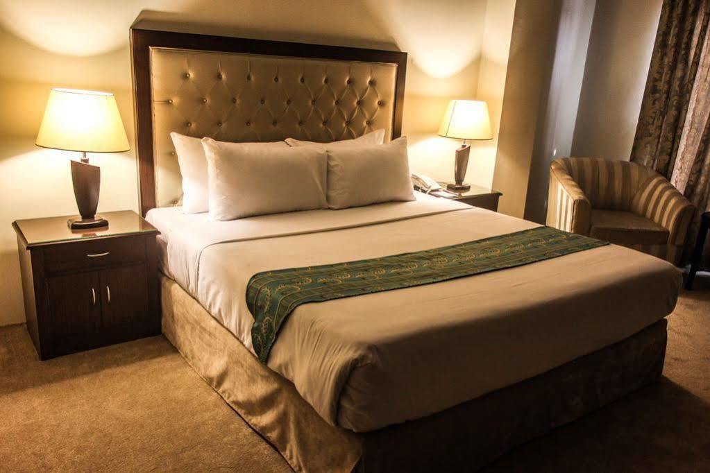 Royalton Hotel Rawalpindi Dış mekan fotoğraf