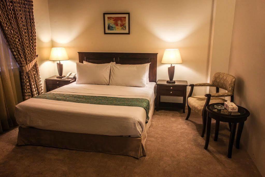 Royalton Hotel Rawalpindi Dış mekan fotoğraf
