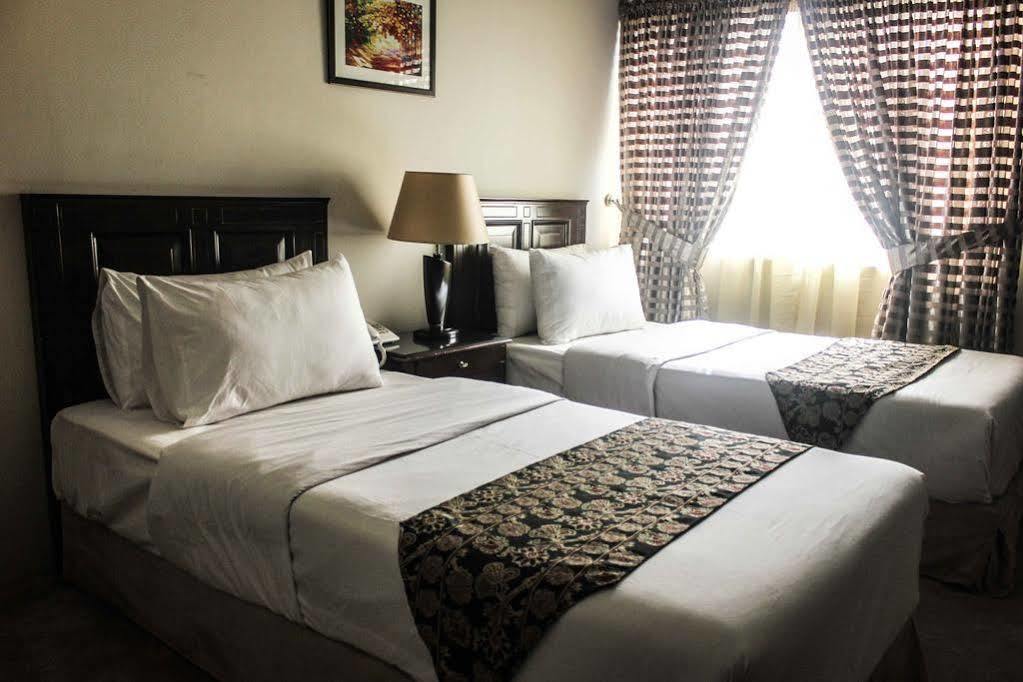 Royalton Hotel Rawalpindi Dış mekan fotoğraf