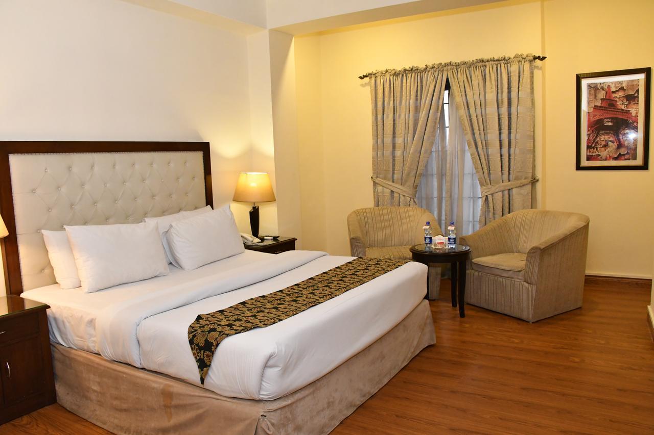 Royalton Hotel Rawalpindi Dış mekan fotoğraf