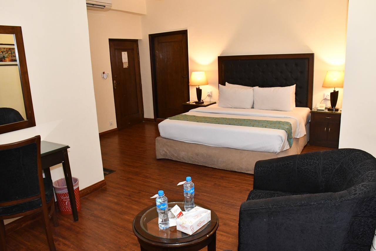 Royalton Hotel Rawalpindi Dış mekan fotoğraf
