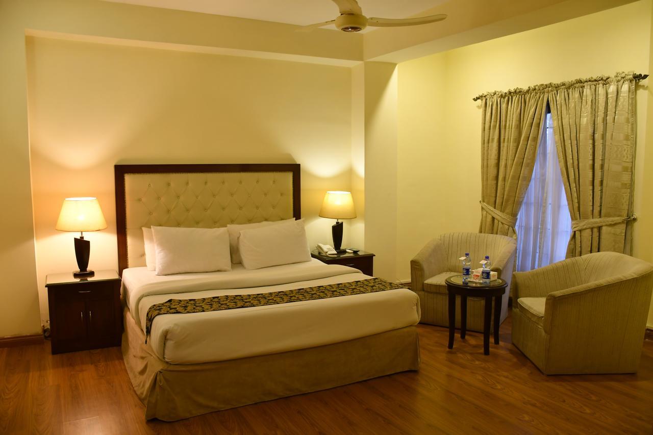 Royalton Hotel Rawalpindi Dış mekan fotoğraf