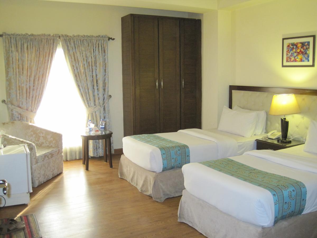 Royalton Hotel Rawalpindi Dış mekan fotoğraf